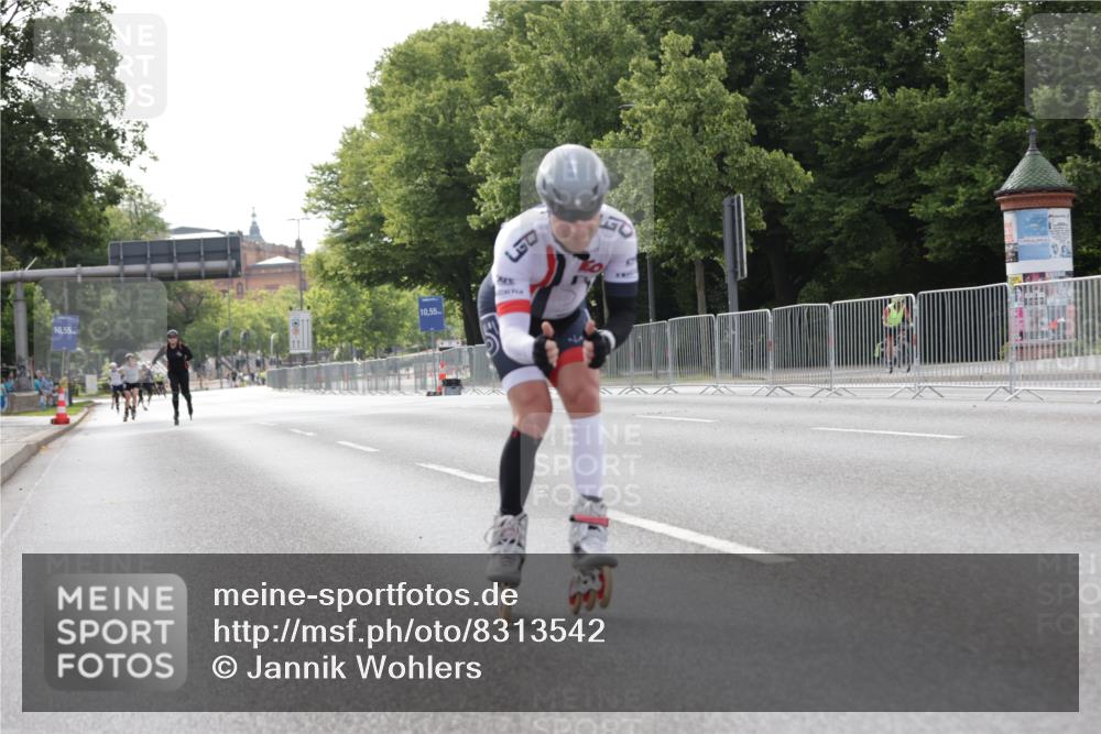 29.06.2025 - hella hamburg halbmarathon Jannik Wohlers http://msf.ph/oto/8313542 29.06.2025 08:59:14 Lombardsbrücke  meine-sportfotos.de