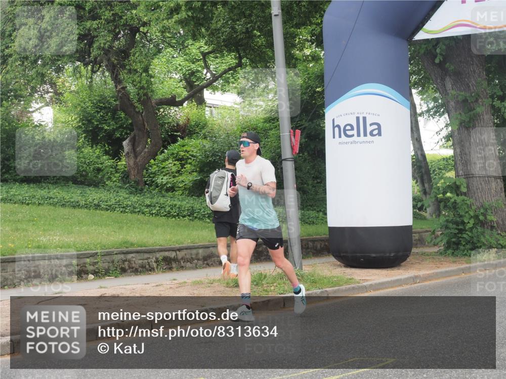 29.06.2025 - hella hamburg halbmarathon KatJ http://msf.ph/oto/8313634 29.06.2025 10:15:37 Zwischen KM18-KM19 1271 meine-sportfotos.de