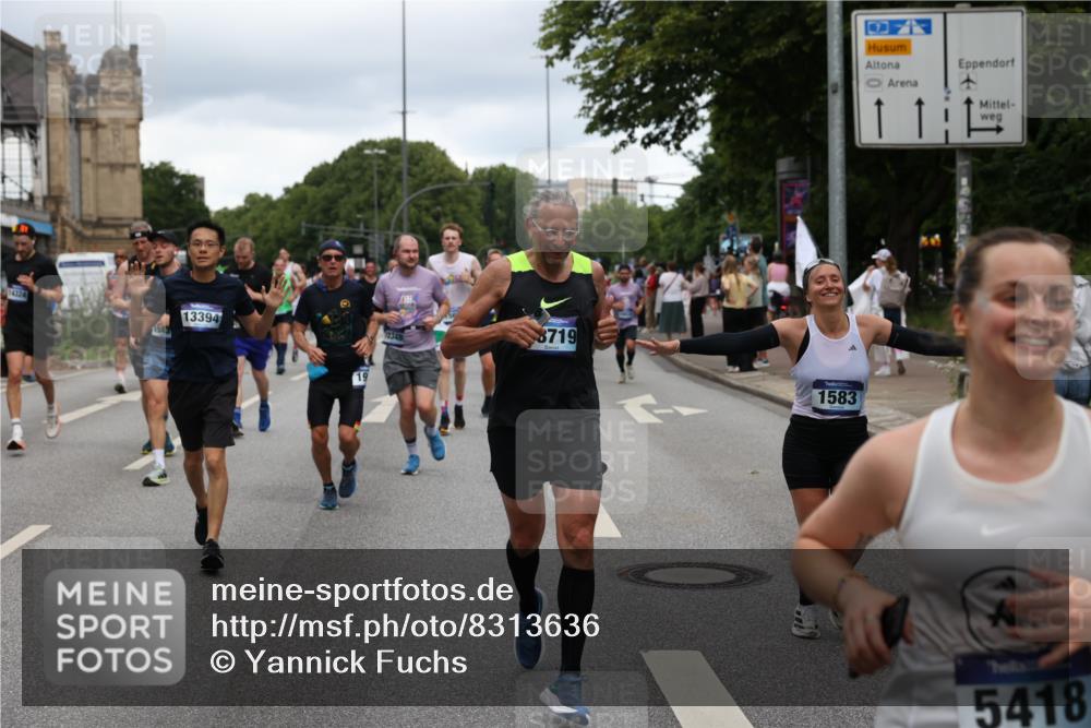 29.06.2025 - hella hamburg halbmarathon Yannick Fuchs http://msf.ph/oto/8313636 29.06.2025 10:50:41 20KM 1485, 1583, 1955, 2034, 2741, 3413, 3435, 3836, 4152, 4940, 5033, 5418, 5492, 5570, 6399, 6416, 6835, 7716, 8393, 8542, 8652, 8669, 8825, 9488, 9727, 9820, 9884, 9907, 9934, 10133, 10212, 11083, 11212, 11612, 12014, 12348, 12440, 12523, 12590, 12712, 13394, 13666, 13750, 14139, 14408, 14588, 14678, 15097, 15407, 15431, 15695, 15712, 16113, 16121, 16257, 16261, 16470, 16634, 16679, 17268, 17617, 18208, 18652, 18719, 18899, 19091, 19184 meine-sportfotos.de