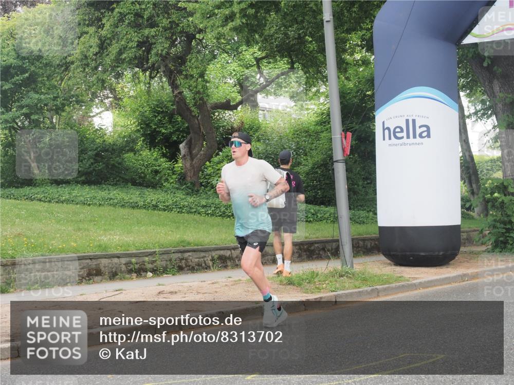 29.06.2025 - hella hamburg halbmarathon KatJ http://msf.ph/oto/8313702 29.06.2025 10:15:37 Zwischen KM18-KM19 1271 meine-sportfotos.de