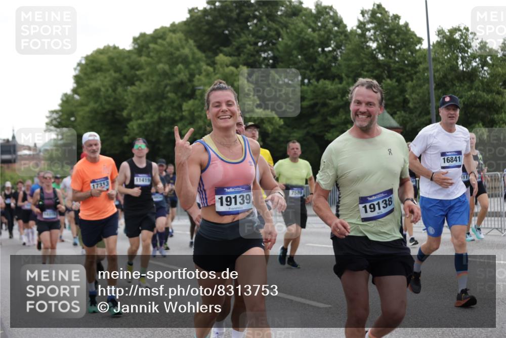 29.06.2025 - hella hamburg halbmarathon Jannik Wohlers http://msf.ph/oto/8313753 29.06.2025 10:38:43 Lombardsbrücke 1760, 2524, 2534, 2571, 2574, 2893, 2998, 3307, 3745, 4410, 4523, 4659, 6062, 6112, 6611, 7341, 7506, 7589, 7815, 8243, 8457, 8783, 9420, 9446, 9974, 9977, 10001, 10072, 10315, 10516, 10696, 11201, 12090, 12092, 12410, 12745, 13060, 13922, 14856, 14871, 14956, 15262, 15765, 16335, 16388, 16841, 16883, 17313, 17368, 17536 meine-sportfotos.de