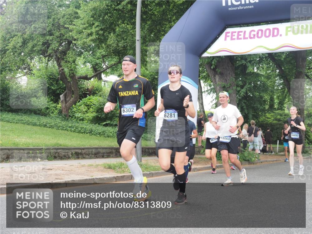 29.06.2025 - hella hamburg halbmarathon KatJ http://msf.ph/oto/8313809 29.06.2025 10:45:01 Zwischen KM18-KM19 1595, 2907, 3251, 4088, 5277, 5341, 6104, 6281, 6302 meine-sportfotos.de
