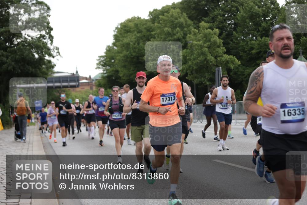 29.06.2025 - hella hamburg halbmarathon Jannik Wohlers http://msf.ph/oto/8313860 29.06.2025 10:38:43 Lombardsbrücke 1760, 2524, 2534, 2571, 2574, 2893, 2998, 3307, 3745, 4410, 4523, 4659, 6062, 6112, 6611, 7341, 7506, 7589, 7815, 8243, 8457, 8783, 9420, 9446, 9974, 9977, 10001, 10072, 10315, 10516, 10696, 11201, 12090, 12092, 12410, 12745, 13060, 13922, 14856, 14871, 14956, 15262, 15765, 16335, 16388, 16841, 16883, 17313, 17368, 17536 meine-sportfotos.de