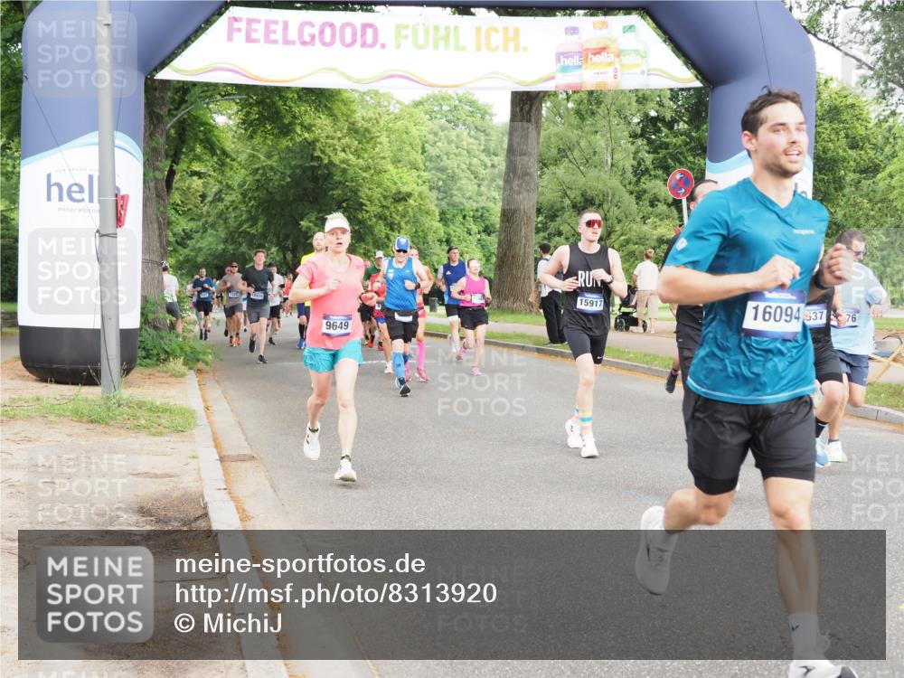 29.06.2025 - hella hamburg halbmarathon MichiJ http://msf.ph/oto/8313920 29.06.2025 10:36:26 Zwischen KM18-KM19 1163, 1176, 1537, 1914, 2516, 3976, 4183, 5024, 5421, 5460, 6377, 6389, 6923, 8889, 9649, 11779, 14383, 15519, 15917, 16094, 16269, 17905, 18815, 18873, 18974 meine-sportfotos.de