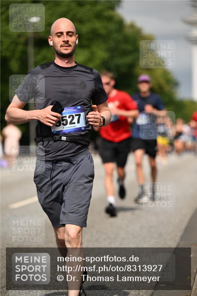 29.06.2025 - hella hamburg halbmarathon Dr. Thomas Lammeyer http://msf.ph/oto/8313927 29.06.2025 10:17:11 Kennedybrücke 1007, 1328, 1859, 2961, 3218, 3729, 4187, 4554, 4950, 5597, 5598, 6026, 7346, 8115, 8279, 8913, 9128, 9527, 10581 meine-sportfotos.de