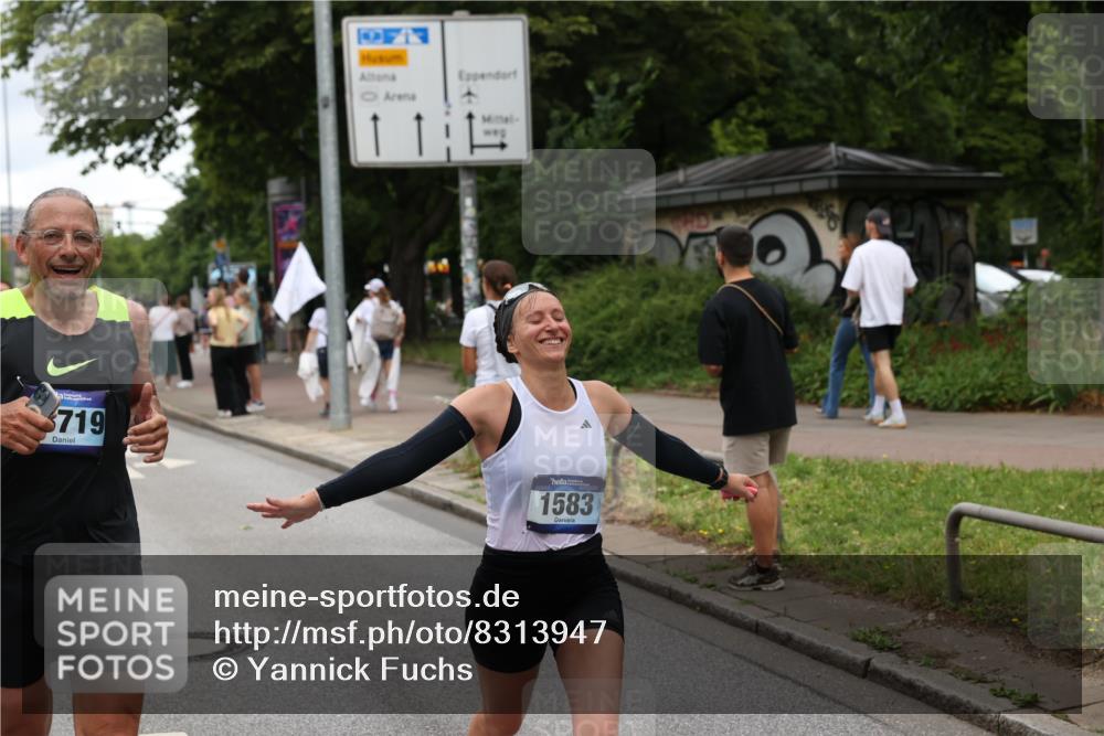 29.06.2025 - hella hamburg halbmarathon Yannick Fuchs http://msf.ph/oto/8313947 29.06.2025 10:50:42 20KM 1485, 1583, 1955, 2034, 2741, 3413, 3435, 3836, 4940, 5033, 5418, 5492, 5570, 6399, 6416, 6835, 7716, 8393, 8542, 8652, 8669, 8825, 9488, 9727, 9820, 9884, 9907, 9934, 10133, 10212, 11083, 11212, 11612, 12014, 12348, 12440, 12523, 12590, 12712, 13394, 13666, 13750, 14139, 14408, 14678, 15097, 15431, 15695, 15712, 15726, 16113, 16257, 16261, 16470, 16634, 16679, 17268, 17617, 18208, 18652, 18719, 18899, 19091, 19184 meine-sportfotos.de