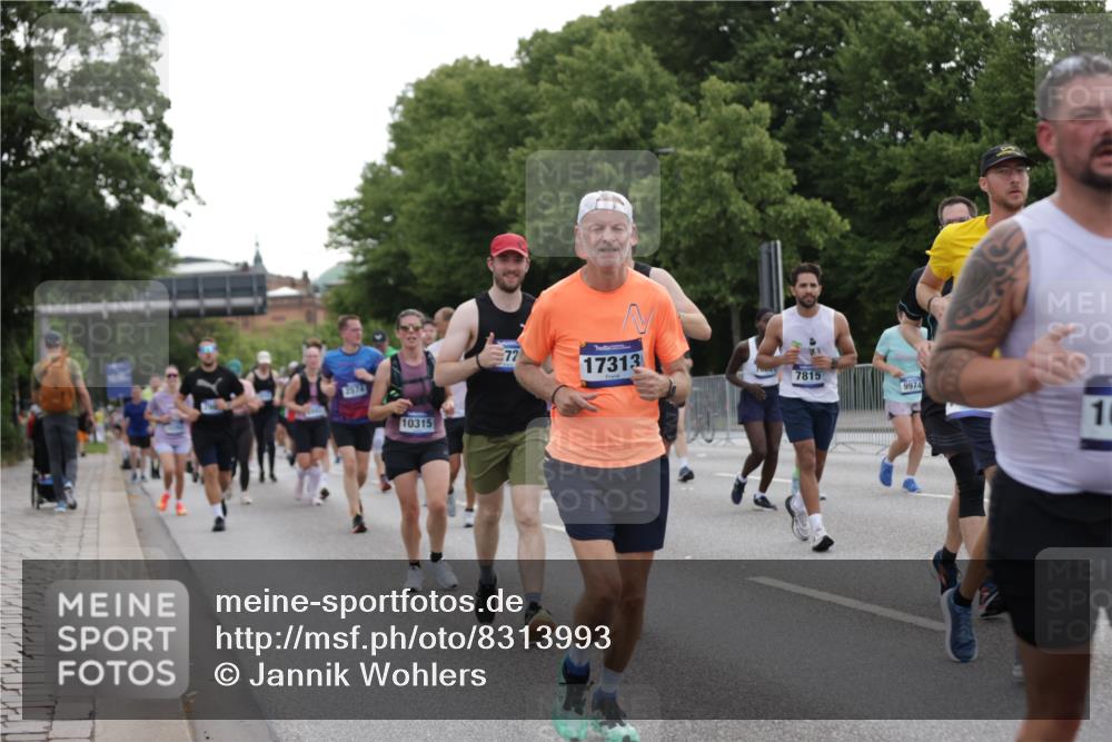 29.06.2025 - hella hamburg halbmarathon Jannik Wohlers http://msf.ph/oto/8313993 29.06.2025 10:38:44 Lombardsbrücke 1760, 2092, 2524, 2534, 2571, 2574, 2843, 2893, 2998, 3727, 3745, 4410, 4523, 4659, 4882, 6062, 6112, 6611, 7341, 7506, 7589, 7815, 8243, 8457, 8783, 9420, 9446, 9974, 9977, 10001, 10072, 10315, 10516, 10696, 11201, 11313, 11533, 12090, 12092, 12391, 12410, 12745, 13060, 13922, 14856, 14871, 14956, 15262, 15765, 16335, 16388, 16841, 16883, 17313, 17368, 17536 meine-sportfotos.de