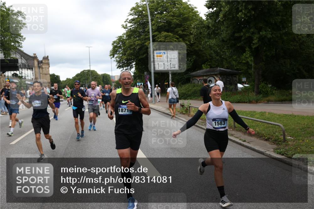 29.06.2025 - hella hamburg halbmarathon Yannick Fuchs http://msf.ph/oto/8314081 29.06.2025 10:50:42 20KM 1485, 1583, 1955, 2034, 2741, 3413, 3435, 3836, 4940, 5033, 5418, 5492, 5570, 6399, 6416, 6835, 7716, 8393, 8542, 8652, 8669, 8825, 9488, 9727, 9820, 9884, 9907, 9934, 10133, 10212, 11083, 11212, 11612, 12014, 12348, 12440, 12523, 12590, 12712, 13394, 13666, 13750, 14139, 14408, 14678, 15097, 15431, 15695, 15712, 15726, 16113, 16257, 16261, 16470, 16634, 16679, 17268, 17617, 18208, 18652, 18719, 18899, 19091, 19184 meine-sportfotos.de