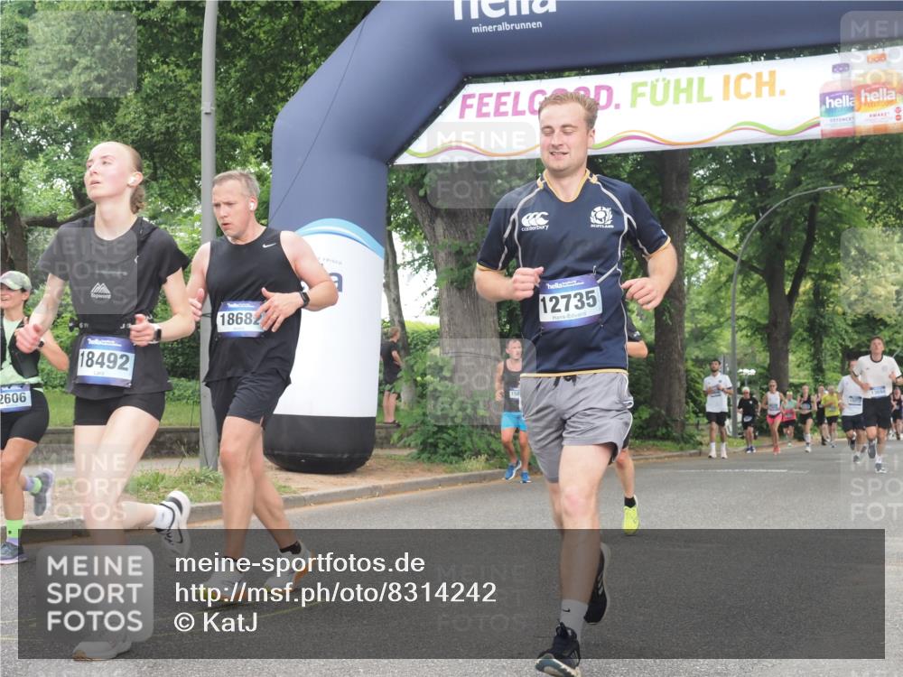 29.06.2025 - hella hamburg halbmarathon KatJ http://msf.ph/oto/8314242 29.06.2025 10:45:04 Zwischen KM18-KM19 1595, 2606, 3251, 4088, 5277, 6281, 6302 meine-sportfotos.de