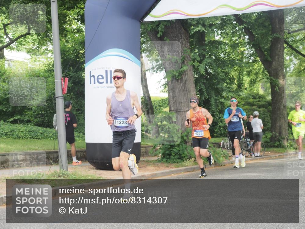 29.06.2025 - hella hamburg halbmarathon KatJ http://msf.ph/oto/8314307 29.06.2025 10:15:41 Zwischen KM18-KM19 4338 meine-sportfotos.de