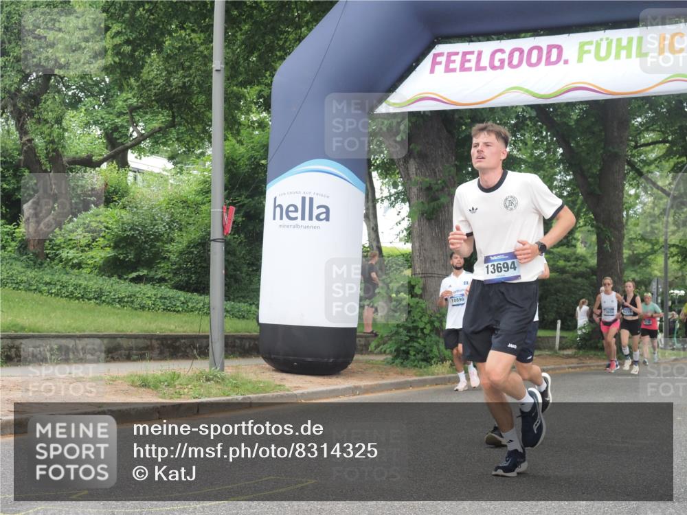 29.06.2025 - hella hamburg halbmarathon KatJ http://msf.ph/oto/8314325 29.06.2025 10:45:08 Zwischen KM18-KM19 2606 meine-sportfotos.de