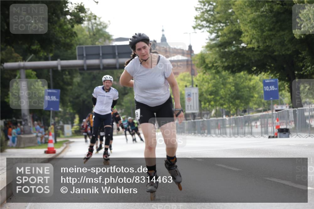 29.06.2025 - hella hamburg halbmarathon Jannik Wohlers http://msf.ph/oto/8314463 29.06.2025 08:59:23 Lombardsbrücke  meine-sportfotos.de