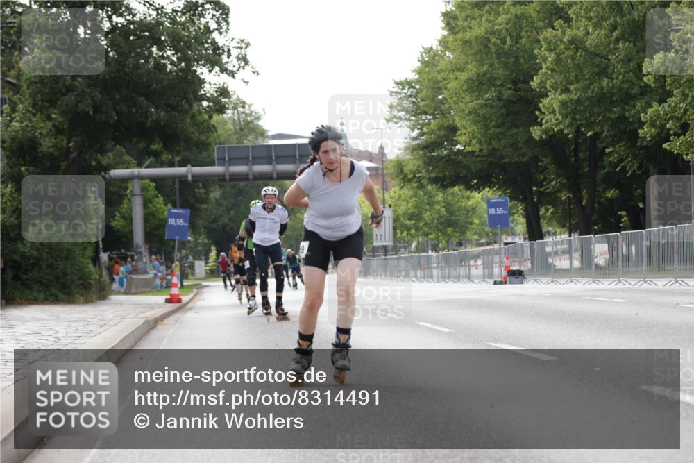 29.06.2025 - hella hamburg halbmarathon Jannik Wohlers http://msf.ph/oto/8314491 29.06.2025 08:59:23 Lombardsbrücke  meine-sportfotos.de