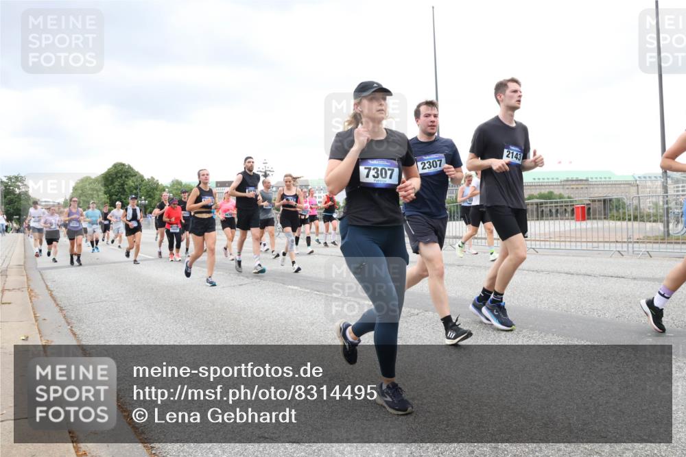 29.06.2025 - hella hamburg halbmarathon Lena Gebhardt http://msf.ph/oto/8314495 29.06.2025 10:56:44 Lombardsbrücke 7307, 2307, 2143, 1047, 1113, 1207, 2143, 2307, 2887, 2915, 2932, 2991, 3348, 3387, 3418, 3438, 3485, 3516, 3517, 3520, 3614, 3675, 3676, 3953, 3987, 4083, 4094, 4118, 4568, 4569, 4773, 5237, 5438, 5589, 5693, 5757, 5911, 5944, 6284, 6348, 6349, 6690, 7090, 7307, 7381, 7416, 7417, 7711, 7964, 8108, 8150, 8197, 8517, 8606, 8766, 8939, 8943, 9172, 9210, 9383, 9910, 9948, 9953, 10555, 10569, 10571 meine-sportfotos.de