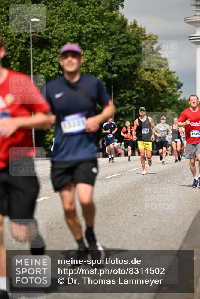 29.06.2025 - hella hamburg halbmarathon Dr. Thomas Lammeyer http://msf.ph/oto/8314502 29.06.2025 10:17:13 Kennedybrücke 1007, 1328, 1859, 2961, 2987, 3218, 3729, 4554, 4950, 5232, 5597, 5598, 6026, 7346, 8115, 8279, 8913, 9128, 9527, 10581 meine-sportfotos.de