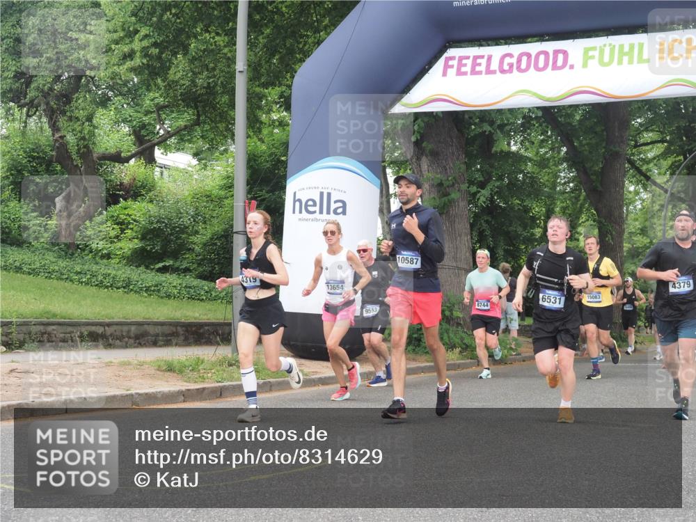 29.06.2025 - hella hamburg halbmarathon KatJ http://msf.ph/oto/8314629 29.06.2025 10:45:13 Zwischen KM18-KM19 4319, 4379, 6531 meine-sportfotos.de