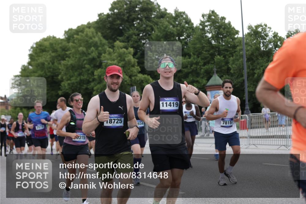 29.06.2025 - hella hamburg halbmarathon Jannik Wohlers http://msf.ph/oto/8314648 29.06.2025 10:38:45 Lombardsbrücke 1760, 2092, 2524, 2534, 2571, 2574, 2843, 2893, 2998, 3727, 3745, 4410, 4523, 4659, 4882, 6062, 6112, 6611, 7341, 7506, 7589, 7815, 8243, 8457, 8783, 9420, 9446, 9974, 9977, 10001, 10072, 10315, 10516, 10696, 11201, 11313, 11533, 12090, 12092, 12391, 12410, 12745, 13060, 13922, 14856, 14871, 14956, 15112, 15262, 15765, 16335, 16382, 16388, 16841, 16869, 16883, 16884, 17313, 17368, 17536 meine-sportfotos.de