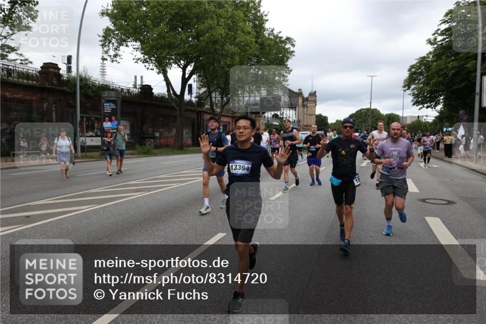 29.06.2025 - hella hamburg halbmarathon Yannick Fuchs http://msf.ph/oto/8314720 29.06.2025 10:50:43 20KM 1485, 1583, 1955, 2034, 2741, 3413, 3435, 3836, 4940, 5033, 5418, 5492, 6399, 6416, 6835, 7716, 8393, 8542, 8652, 8669, 8825, 9488, 9727, 9820, 9884, 9907, 9934, 10133, 10212, 11083, 11212, 11590, 11612, 12014, 12348, 12440, 12523, 12590, 12712, 13394, 13666, 13750, 13863, 14139, 14369, 14408, 14678, 15097, 15145, 15431, 15695, 15712, 15726, 16113, 16257, 16261, 16470, 16634, 16679, 17617, 18208, 18652, 18719, 18899, 19091, 19184 meine-sportfotos.de