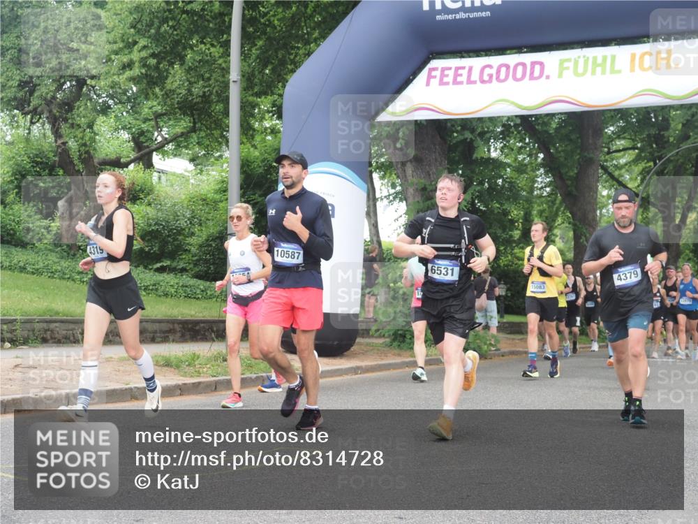 29.06.2025 - hella hamburg halbmarathon KatJ http://msf.ph/oto/8314728 29.06.2025 10:45:13 Zwischen KM18-KM19 4319, 4379, 6531 meine-sportfotos.de