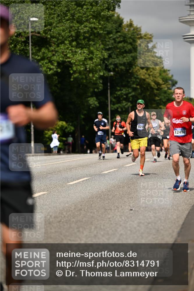 29.06.2025 - hella hamburg halbmarathon Dr. Thomas Lammeyer http://msf.ph/oto/8314791 29.06.2025 10:17:14 Kennedybrücke 1007, 1328, 1859, 2961, 2987, 3218, 3729, 4554, 4950, 5232, 5597, 5598, 6026, 7346, 8115, 8279, 8913, 9128, 9527, 10581 meine-sportfotos.de
