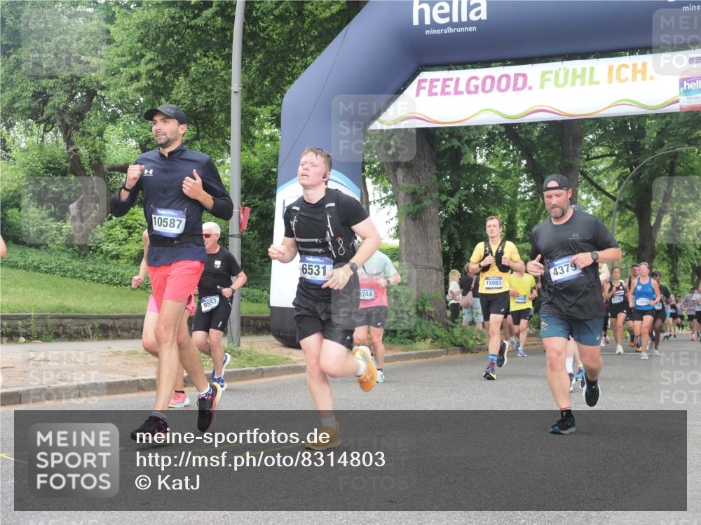 29.06.2025 - hella hamburg halbmarathon KatJ http://msf.ph/oto/8314803 29.06.2025 10:45:14 Zwischen KM18-KM19 4319, 4379, 6531, 8744 meine-sportfotos.de