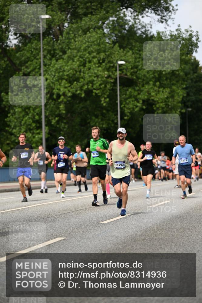29.06.2025 - hella hamburg halbmarathon Dr. Thomas Lammeyer http://msf.ph/oto/8314936 29.06.2025 10:38:42 Kennedybrücke 1025, 1705, 2355, 2376, 2510, 2511, 2751, 2801, 3145, 3420, 3829, 4479, 4540, 4942, 5609, 6034, 6105, 6171, 6310, 6718, 6727, 6843, 7299, 7644, 8021, 8202, 8589, 8965, 9379, 9448, 9514, 10674, 11122, 11245 meine-sportfotos.de