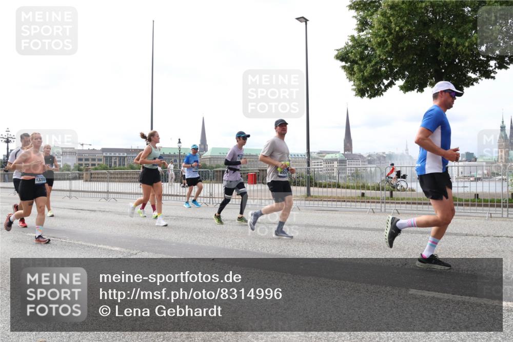 29.06.2025 - hella hamburg halbmarathon Lena Gebhardt http://msf.ph/oto/8314996 29.06.2025 10:22:16 Lombardsbrücke 13255, 8954, 1003, 1158, 1187, 1191, 1250, 1294, 1419, 1598, 1958, 1963, 2009, 2022, 2063, 2172, 2315, 2351, 2353, 2514, 2744, 3050, 3108, 3172, 3430, 3457, 3458, 3511, 3606, 3768, 3910, 3946, 3995, 4046, 4113, 4114, 4131, 4289, 4366, 4556, 4559, 4829, 4969, 4970, 5079, 5641, 5838, 6030, 6048, 6049, 6303, 6307, 6347, 6676, 6820, 6826, 6881, 6977, 7075, 7097, 7162, 7672, 7794, 8431, 8511, 8855, 8860, 8884, 8954, 8959, 9002, 9062 meine-sportfotos.de
