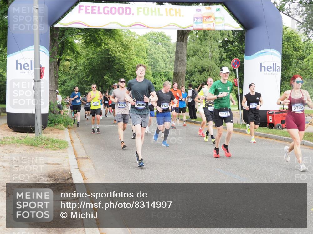 29.06.2025 - hella hamburg halbmarathon MichiJ http://msf.ph/oto/8314997 29.06.2025 10:36:31 Zwischen KM18-KM19 1537, 2516, 3976, 3985, 4183, 4185, 5024, 5460, 5705, 8302, 9126, 9638, 9649, 9965, 10053, 11467, 12035, 12840, 15519, 15917, 17127, 18350, 18598, 18873 meine-sportfotos.de