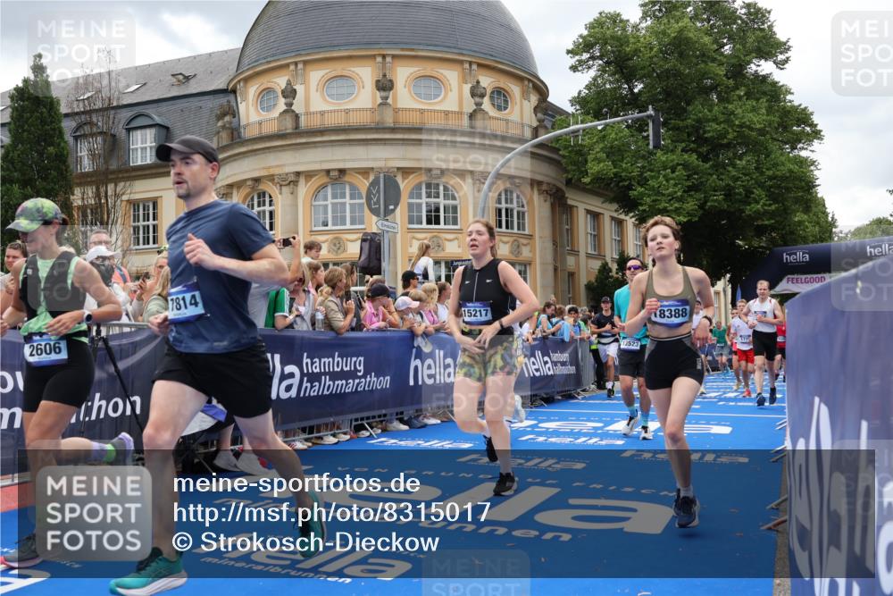 29.06.2025 - hella hamburg halbmarathon Strokosch-Dieckow http://msf.ph/oto/8315017 29.06.2025 10:57:41 Ziel 1239, 1715, 1719, 1972, 2034, 2606, 2652, 5391, 5457, 5458, 7269, 7833, 10133, 10599, 10703, 12440, 12523, 12774, 13523, 14571, 14737, 14951, 15217, 15220, 16418, 17201, 17455, 17769, 17814, 18388, 18508, 18727, 18985 meine-sportfotos.de