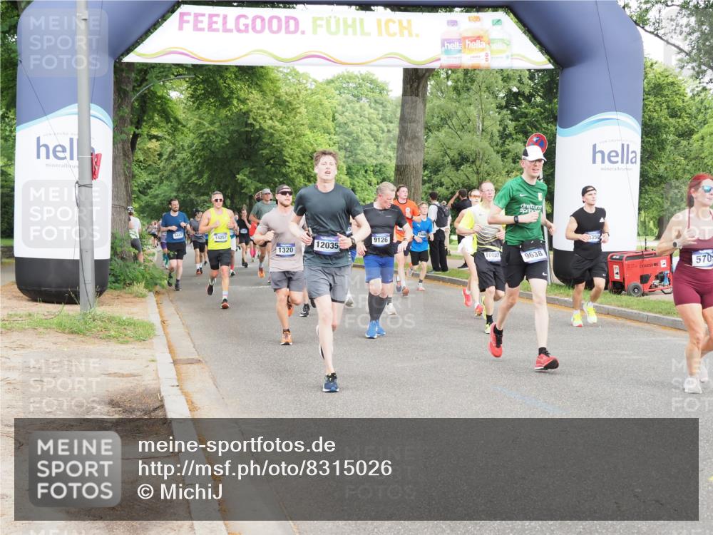29.06.2025 - hella hamburg halbmarathon MichiJ http://msf.ph/oto/8315026 29.06.2025 10:36:31 Zwischen KM18-KM19 1537, 2516, 3976, 3985, 4183, 4185, 5024, 5460, 5705, 8302, 9126, 9638, 9649, 9965, 10053, 11467, 12035, 12840, 15519, 15917, 17127, 18350, 18598, 18873 meine-sportfotos.de