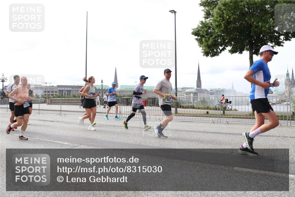 29.06.2025 - hella hamburg halbmarathon Lena Gebhardt http://msf.ph/oto/8315030 29.06.2025 10:22:16 Lombardsbrücke 13255, 8954, 1003, 1158, 1187, 1191, 1250, 1294, 1419, 1598, 1958, 1963, 2009, 2022, 2063, 2172, 2315, 2351, 2353, 2514, 2744, 3050, 3108, 3172, 3430, 3457, 3458, 3511, 3606, 3768, 3910, 3946, 3995, 4046, 4113, 4114, 4131, 4289, 4366, 4556, 4559, 4829, 4969, 4970, 5079, 5641, 5838, 6030, 6048, 6049, 6303, 6307, 6347, 6676, 6820, 6826, 6881, 6977, 7075, 7097, 7162, 7672, 7794, 8431, 8511, 8855, 8860, 8884, 8954, 8959, 9002, 9062 meine-sportfotos.de