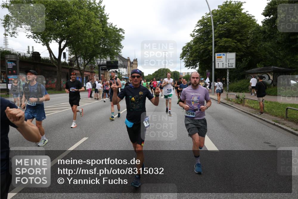 29.06.2025 - hella hamburg halbmarathon Yannick Fuchs http://msf.ph/oto/8315032 29.06.2025 10:50:44 20KM 1485, 1583, 1955, 2034, 2741, 3413, 3435, 3836, 4940, 5033, 5418, 5492, 6399, 6416, 6835, 7716, 8393, 8542, 8652, 8669, 8825, 9488, 9727, 9820, 9884, 9907, 9934, 10133, 10212, 11083, 11212, 11590, 11612, 12014, 12348, 12440, 12523, 12590, 12712, 13394, 13666, 13750, 13863, 14139, 14369, 14408, 14678, 15097, 15145, 15431, 15695, 15712, 15726, 16113, 16257, 16261, 16470, 16634, 17617, 17779, 18208, 18652, 18719, 18899, 19091, 19184 meine-sportfotos.de