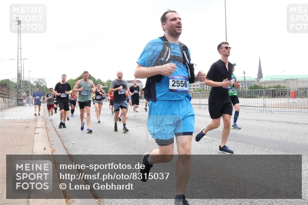 29.06.2025 - hella hamburg halbmarathon Lena Gebhardt http://msf.ph/oto/8315037 29.06.2025 10:47:07 Lombardsbrücke 11618, 7412, 9691, 7073, 2556, 2981, 1073, 1185, 1286, 1363, 1371, 1375, 1463, 1523, 1593, 1607, 1704, 1720, 1961, 1999, 2162, 2211, 2320, 2327, 2537, 2555, 2556, 2665, 2981, 3277, 3406, 3407, 3734, 3823, 4184, 4202, 4239, 4296, 4325, 4342, 4483, 4806, 4895, 5111, 5114, 5700, 5796, 5895, 5953, 6485, 6496, 6740, 6879, 6995, 7073, 7412, 7430, 7431, 7630, 7631, 7827, 8105, 8131, 8486, 8553, 8684, 8706, 8915, 8953, 8967, 9018, 16987 meine-sportfotos.de