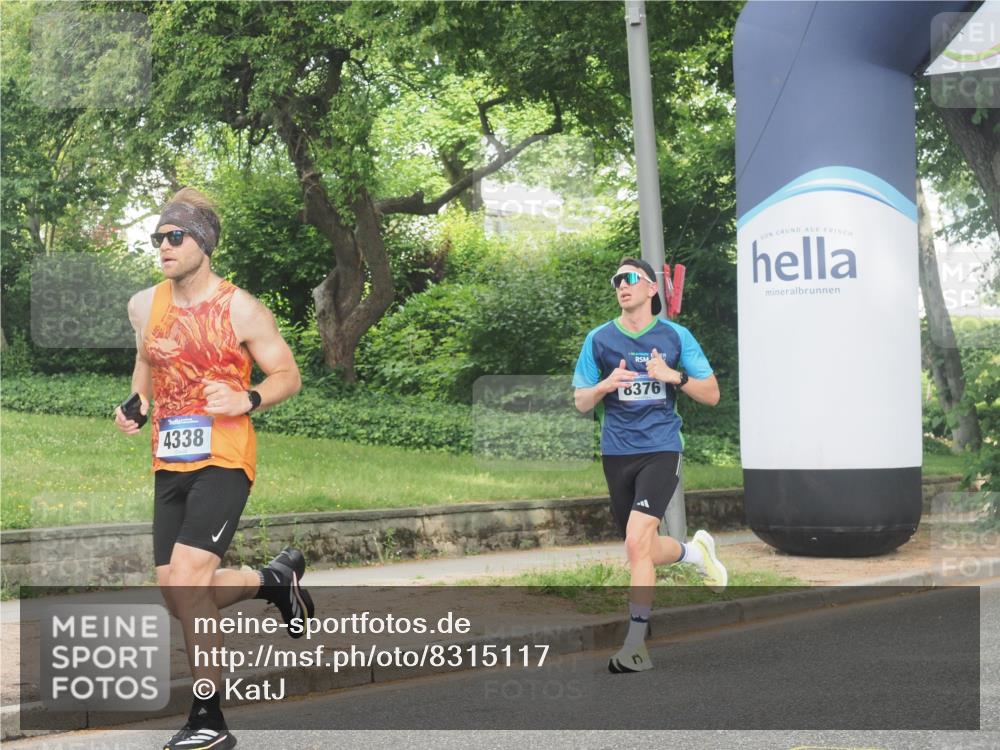29.06.2025 - hella hamburg halbmarathon KatJ http://msf.ph/oto/8315117 29.06.2025 10:15:43 Zwischen KM18-KM19 4338, 8376 meine-sportfotos.de