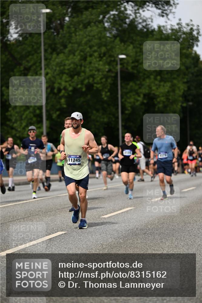29.06.2025 - hella hamburg halbmarathon Dr. Thomas Lammeyer http://msf.ph/oto/8315162 29.06.2025 10:38:43 Kennedybrücke 1025, 1705, 2355, 2376, 2510, 2511, 2751, 2801, 3145, 3420, 3829, 4479, 4540, 4942, 5609, 6034, 6105, 6171, 6310, 6329, 6718, 6727, 6843, 7299, 7644, 8021, 8202, 8589, 8965, 9379, 9448, 9514, 10674, 11122, 11245 meine-sportfotos.de