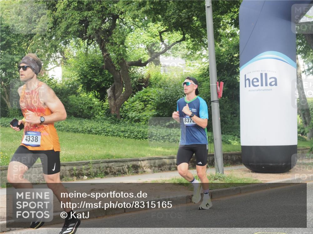 29.06.2025 - hella hamburg halbmarathon KatJ http://msf.ph/oto/8315165 29.06.2025 10:15:43 Zwischen KM18-KM19 4338, 8376 meine-sportfotos.de