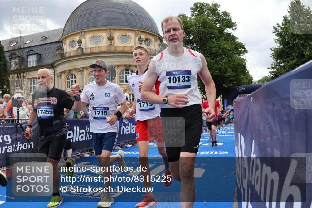 29.06.2025 - hella hamburg halbmarathon Strokosch-Dieckow http://msf.ph/oto/8315225 29.06.2025 10:57:45 Ziel 1715, 1719, 1972, 2034, 2606, 2806, 2883, 5391, 7269, 7833, 9820, 10133, 10599, 10703, 12440, 12523, 12774, 13376, 13523, 14737, 15217, 16418, 16517, 17201, 17455, 17543, 18388, 18492, 18508, 18727, 18985 meine-sportfotos.de