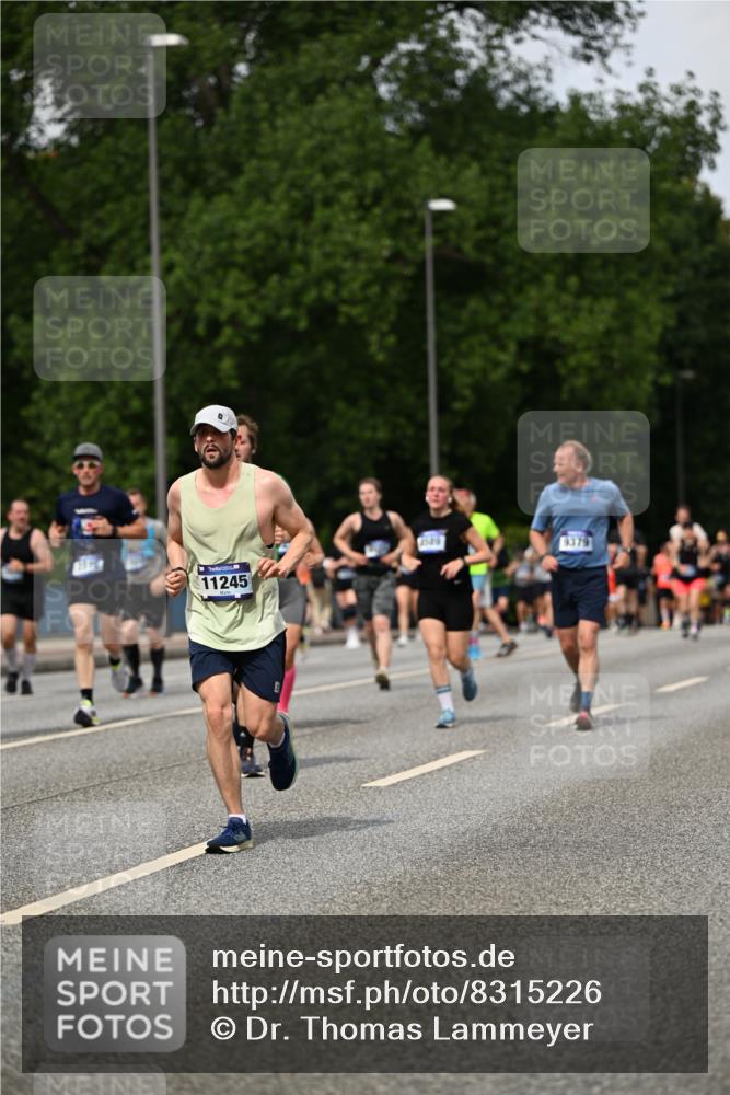 29.06.2025 - hella hamburg halbmarathon Dr. Thomas Lammeyer http://msf.ph/oto/8315226 29.06.2025 10:38:44 Kennedybrücke 1025, 1705, 2355, 2376, 2510, 2511, 2751, 2801, 3145, 3420, 3829, 4479, 4540, 4942, 5453, 5609, 6034, 6105, 6171, 6310, 6329, 6718, 6727, 6843, 7299, 7644, 8021, 8589, 8965, 9379, 9448, 9514, 10674, 11122, 11245 meine-sportfotos.de