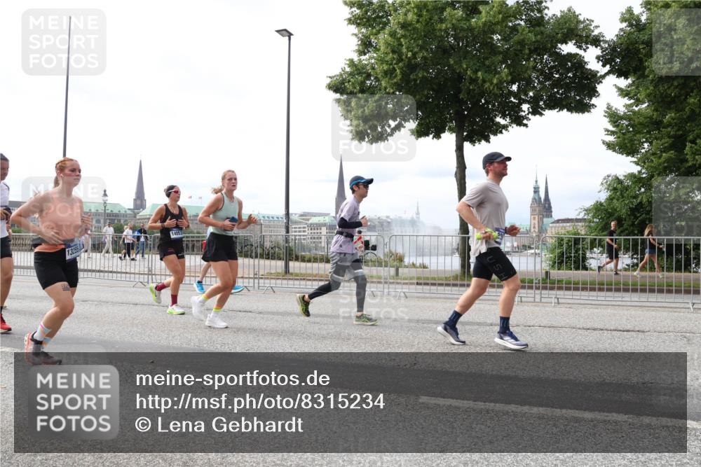 29.06.2025 - hella hamburg halbmarathon Lena Gebhardt http://msf.ph/oto/8315234 29.06.2025 10:22:17 Lombardsbrücke 13255, 14053, 1003, 1158, 1187, 1191, 1250, 1294, 1419, 1598, 1958, 1963, 2009, 2022, 2063, 2315, 2351, 2353, 2514, 2744, 2886, 3050, 3108, 3172, 3430, 3457, 3458, 3511, 3606, 3768, 3910, 3946, 3995, 4046, 4113, 4114, 4131, 4366, 4556, 4559, 4829, 4969, 4970, 5079, 5641, 5838, 6030, 6048, 6049, 6303, 6307, 6347, 6676, 6820, 6826, 6881, 6899, 6977, 7075, 7097, 7162, 7794, 8431, 8511, 8855, 8860, 8884, 8931, 8954, 8959, 9002, 9062 meine-sportfotos.de