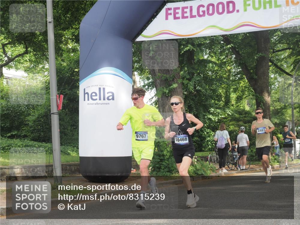 29.06.2025 - hella hamburg halbmarathon KatJ http://msf.ph/oto/8315239 29.06.2025 10:15:44 Zwischen KM18-KM19 4338, 8376 meine-sportfotos.de
