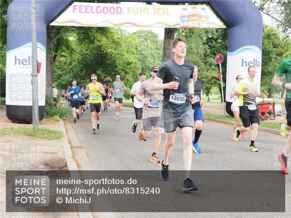 29.06.2025 - hella hamburg halbmarathon MichiJ http://msf.ph/oto/8315240 29.06.2025 10:36:32 Zwischen KM18-KM19 1320, 1537, 2516, 3976, 3985, 4183, 4185, 4933, 5024, 5460, 5705, 8302, 9126, 9638, 9649, 9965, 10053, 10750, 11467, 12035, 12840, 15519, 15917, 16000, 17127, 18350, 18598 meine-sportfotos.de