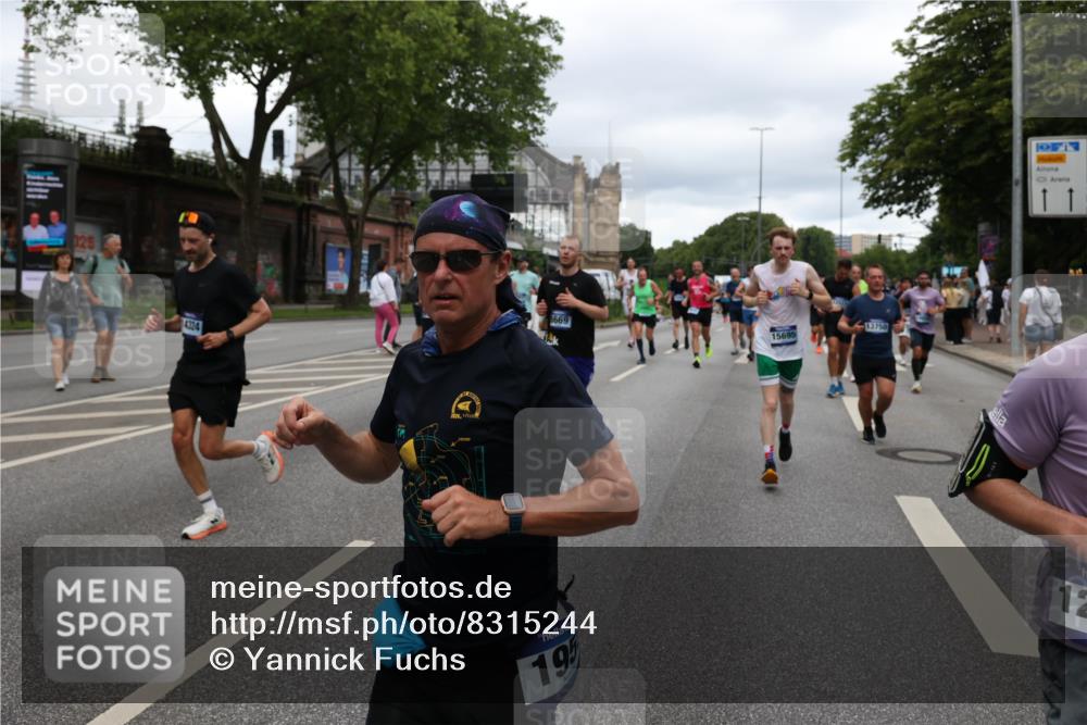 29.06.2025 - hella hamburg halbmarathon Yannick Fuchs http://msf.ph/oto/8315244 29.06.2025 10:50:45 20KM 1485, 1583, 1955, 2034, 2676, 2741, 3413, 3435, 3836, 4167, 4940, 5033, 5418, 5492, 6399, 6416, 6835, 7716, 8393, 8542, 8652, 8669, 8825, 9488, 9727, 9820, 9907, 9934, 10133, 10212, 11083, 11212, 11590, 11612, 12014, 12348, 12440, 12523, 12590, 12712, 13394, 13666, 13750, 13863, 14139, 14369, 14408, 14678, 15097, 15145, 15431, 15695, 15712, 15726, 16113, 16257, 16261, 16470, 16634, 17160, 17617, 17779, 18208, 18652, 18719, 18899, 19091, 19184 meine-sportfotos.de