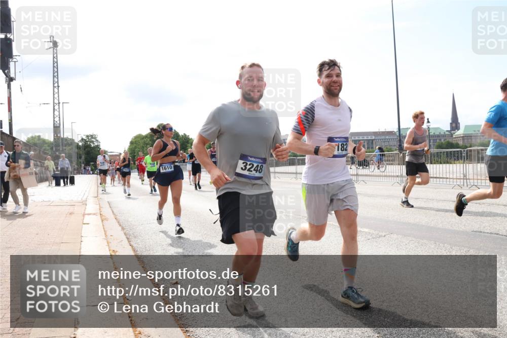 29.06.2025 - hella hamburg halbmarathon Lena Gebhardt http://msf.ph/oto/8315261 29.06.2025 10:12:32 Lombardsbrücke 1610, 3248, 182, 1062, 1249, 1610, 1785, 1790, 1850, 1851, 1939, 2531, 2661, 2891, 2963, 2964, 3182, 3248, 3262, 3746, 4453, 4499, 4554, 5150, 5166, 5176, 5597, 5598, 6822, 6871, 6966, 7014, 7474, 7907, 8917, 8971, 9253, 9254, 9405, 9705, 10581, 10685, 11025, 11509, 11525, 11581, 12456, 13566, 13816, 14060, 14196, 14313, 14540, 14863, 14868, 14869, 15012, 15137, 15369, 16379, 16473, 16826, 16911, 17061, 17994, 18178, 18429, 18493, 18655 meine-sportfotos.de