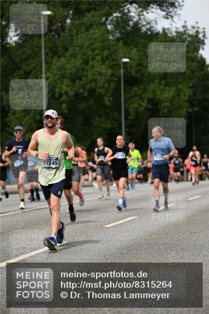 29.06.2025 - hella hamburg halbmarathon Dr. Thomas Lammeyer http://msf.ph/oto/8315264 29.06.2025 10:38:44 Kennedybrücke 1025, 1705, 2355, 2376, 2510, 2511, 2751, 2801, 3145, 3420, 3829, 4479, 4540, 4942, 5453, 5609, 6034, 6105, 6171, 6310, 6329, 6718, 6727, 6843, 7299, 7644, 8021, 8589, 8965, 9379, 9448, 9514, 10674, 11122, 11245 meine-sportfotos.de