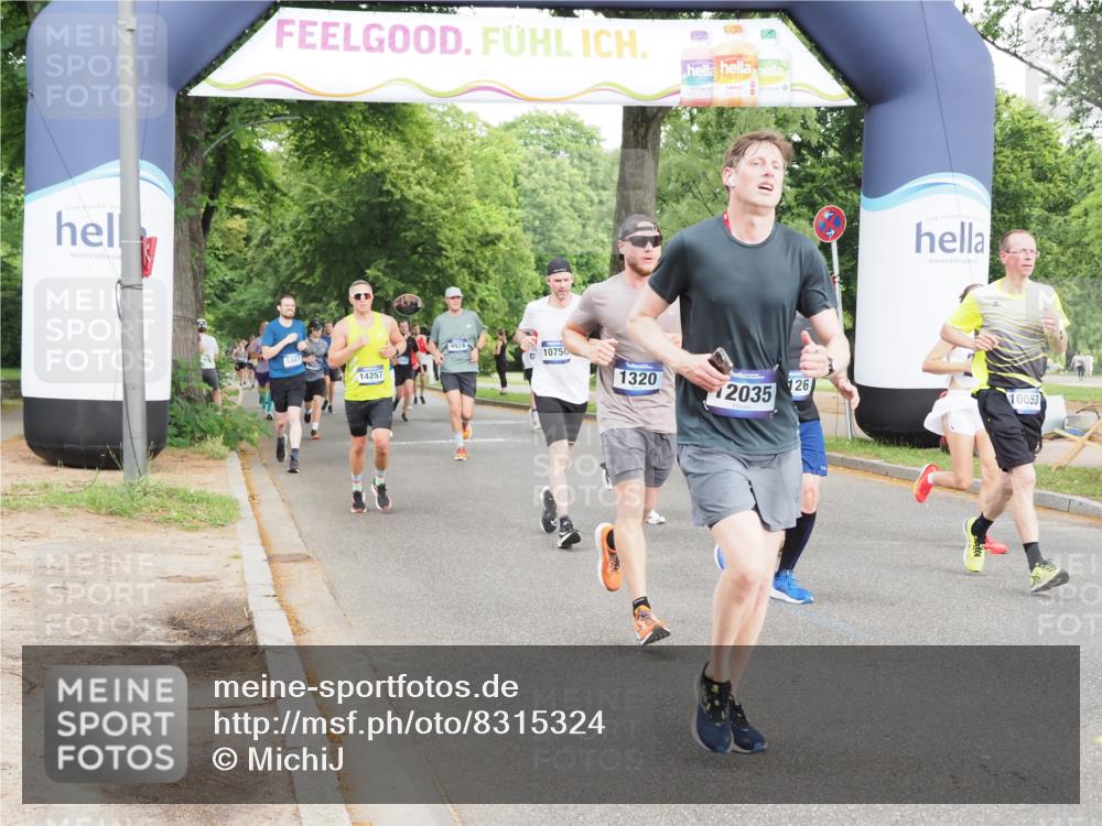 29.06.2025 - hella hamburg halbmarathon MichiJ http://msf.ph/oto/8315324 29.06.2025 10:36:32 Zwischen KM18-KM19 1320, 1537, 2516, 3976, 3985, 4183, 4185, 4933, 5024, 5460, 5705, 8302, 9126, 9638, 9649, 9965, 10053, 10750, 11467, 12035, 12840, 15519, 15917, 16000, 17127, 18350, 18598 meine-sportfotos.de