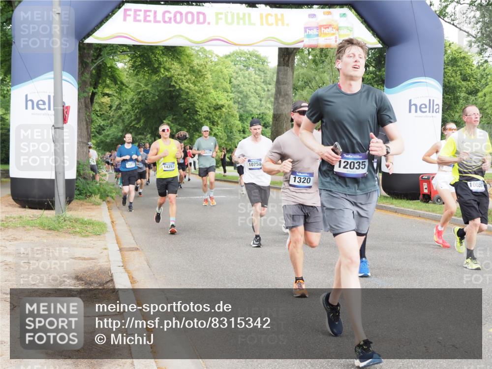 29.06.2025 - hella hamburg halbmarathon MichiJ http://msf.ph/oto/8315342 29.06.2025 10:36:32 Zwischen KM18-KM19 1320, 1537, 2516, 3976, 3985, 4183, 4185, 4933, 5024, 5460, 5705, 8302, 9126, 9638, 9649, 9965, 10053, 10750, 11467, 12035, 12840, 15519, 15917, 16000, 17127, 18350, 18598 meine-sportfotos.de