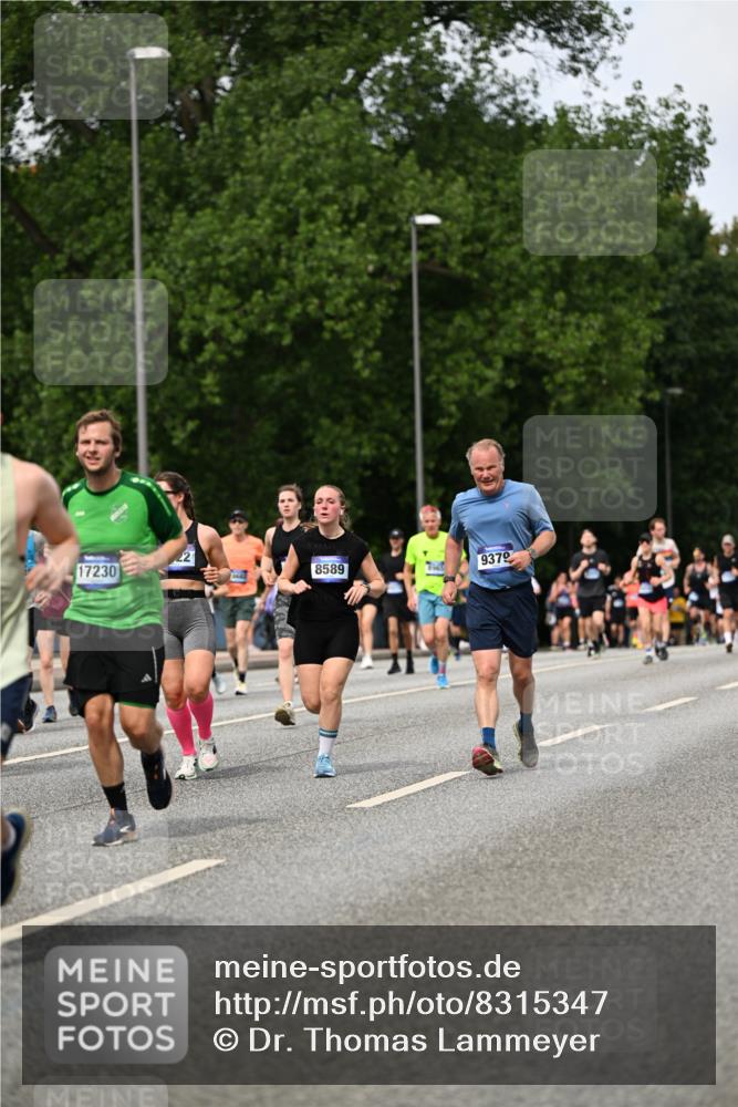 29.06.2025 - hella hamburg halbmarathon Dr. Thomas Lammeyer http://msf.ph/oto/8315347 29.06.2025 10:38:45 Kennedybrücke 2355, 2376, 2510, 2511, 2751, 2801, 3145, 3420, 3829, 4479, 4540, 4942, 5453, 5609, 6105, 6171, 6310, 6329, 6727, 6843, 7299, 7644, 8021, 8589, 8965, 9379, 9448, 9514, 10674, 11122, 11245 meine-sportfotos.de