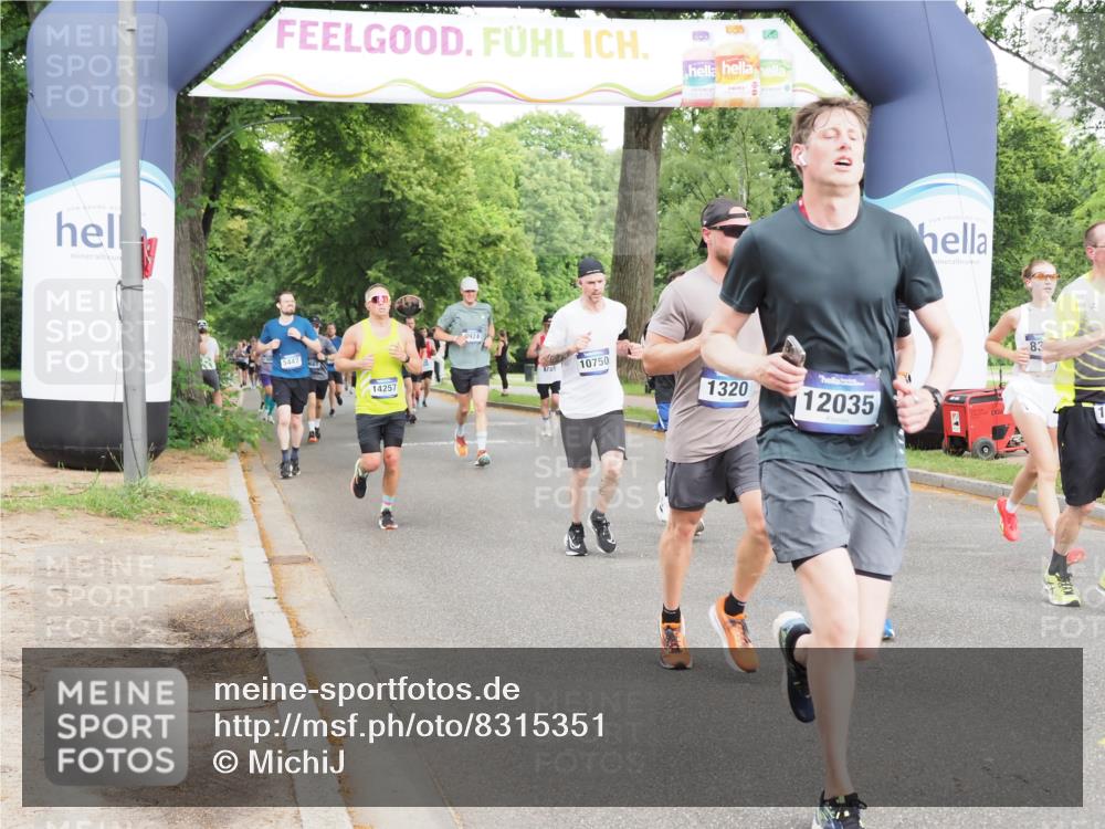 29.06.2025 - hella hamburg halbmarathon MichiJ http://msf.ph/oto/8315351 29.06.2025 10:36:32 Zwischen KM18-KM19 1320, 1537, 2516, 3976, 3985, 4183, 4185, 4933, 5024, 5460, 5705, 8302, 9126, 9638, 9649, 9965, 10053, 10750, 11467, 12035, 12840, 15519, 15917, 16000, 17127, 18350, 18598 meine-sportfotos.de