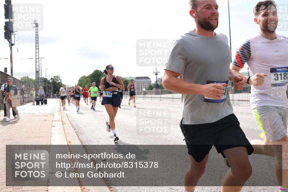 29.06.2025 - hella hamburg halbmarathon Lena Gebhardt http://msf.ph/oto/8315378 29.06.2025 10:12:32 Lombardsbrücke 16473, 1610, 318, 1062, 1249, 1610, 1785, 1790, 1850, 1851, 1939, 2531, 2661, 2891, 2963, 2964, 3182, 3248, 3262, 3746, 4453, 4499, 4554, 5150, 5166, 5176, 5597, 5598, 6822, 6871, 6966, 7014, 7474, 7907, 8917, 8971, 9253, 9254, 9405, 9705, 10581, 10685, 11025, 11509, 11525, 11581, 12456, 13566, 13816, 14060, 14196, 14313, 14540, 14863, 14868, 14869, 15012, 15137, 15369, 16379, 16473, 16826, 16911, 17061, 17994, 18178, 18429, 18493, 18655 meine-sportfotos.de