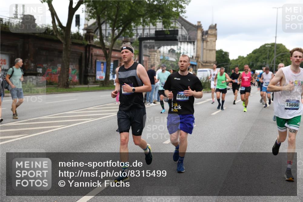 29.06.2025 - hella hamburg halbmarathon Yannick Fuchs http://msf.ph/oto/8315499 29.06.2025 10:50:45 20KM 1485, 1583, 1955, 2034, 2676, 2741, 3413, 3435, 3836, 4167, 4940, 5033, 5418, 5492, 6399, 6416, 6835, 7716, 8393, 8542, 8652, 8669, 8825, 9488, 9727, 9820, 9907, 9934, 10133, 10212, 11083, 11212, 11590, 11612, 12014, 12348, 12440, 12523, 12590, 12712, 13394, 13666, 13750, 13863, 14139, 14369, 14408, 14678, 15097, 15145, 15431, 15695, 15712, 15726, 16113, 16257, 16261, 16470, 16634, 17160, 17617, 17779, 18208, 18652, 18719, 18899, 19091, 19184 meine-sportfotos.de